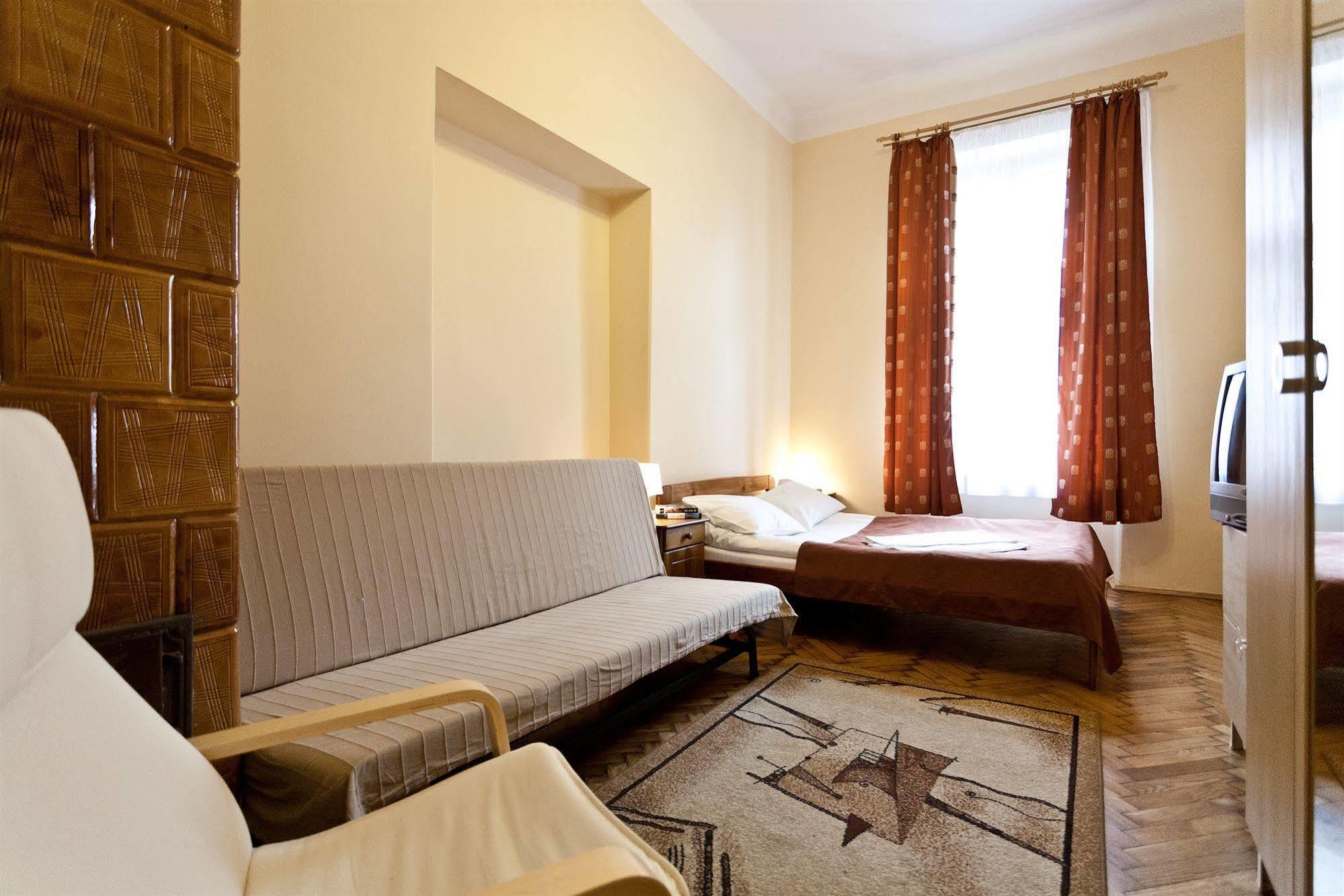 Enigma Hostel كراكوفيا المظهر الخارجي الصورة