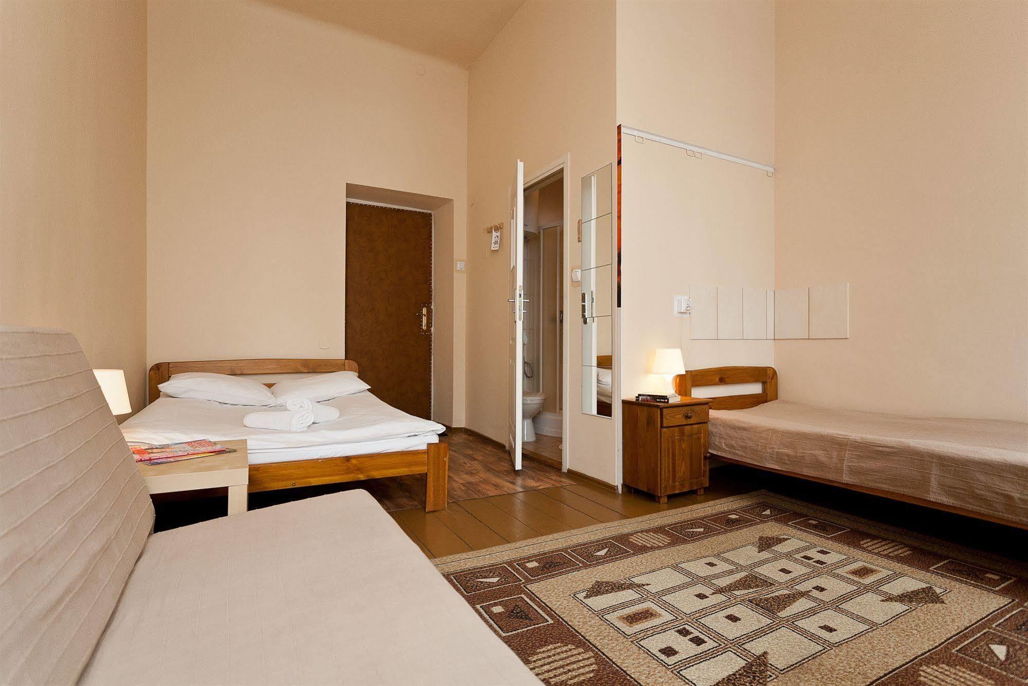 Enigma Hostel كراكوفيا المظهر الخارجي الصورة