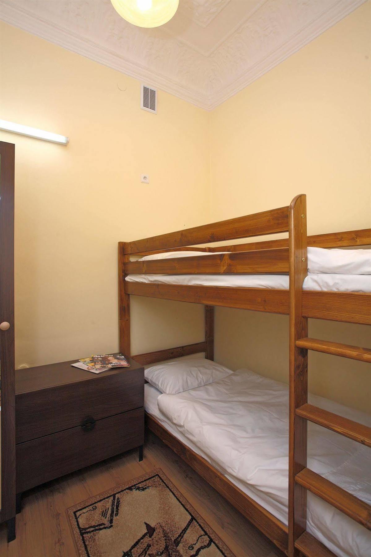 Enigma Hostel كراكوفيا المظهر الخارجي الصورة