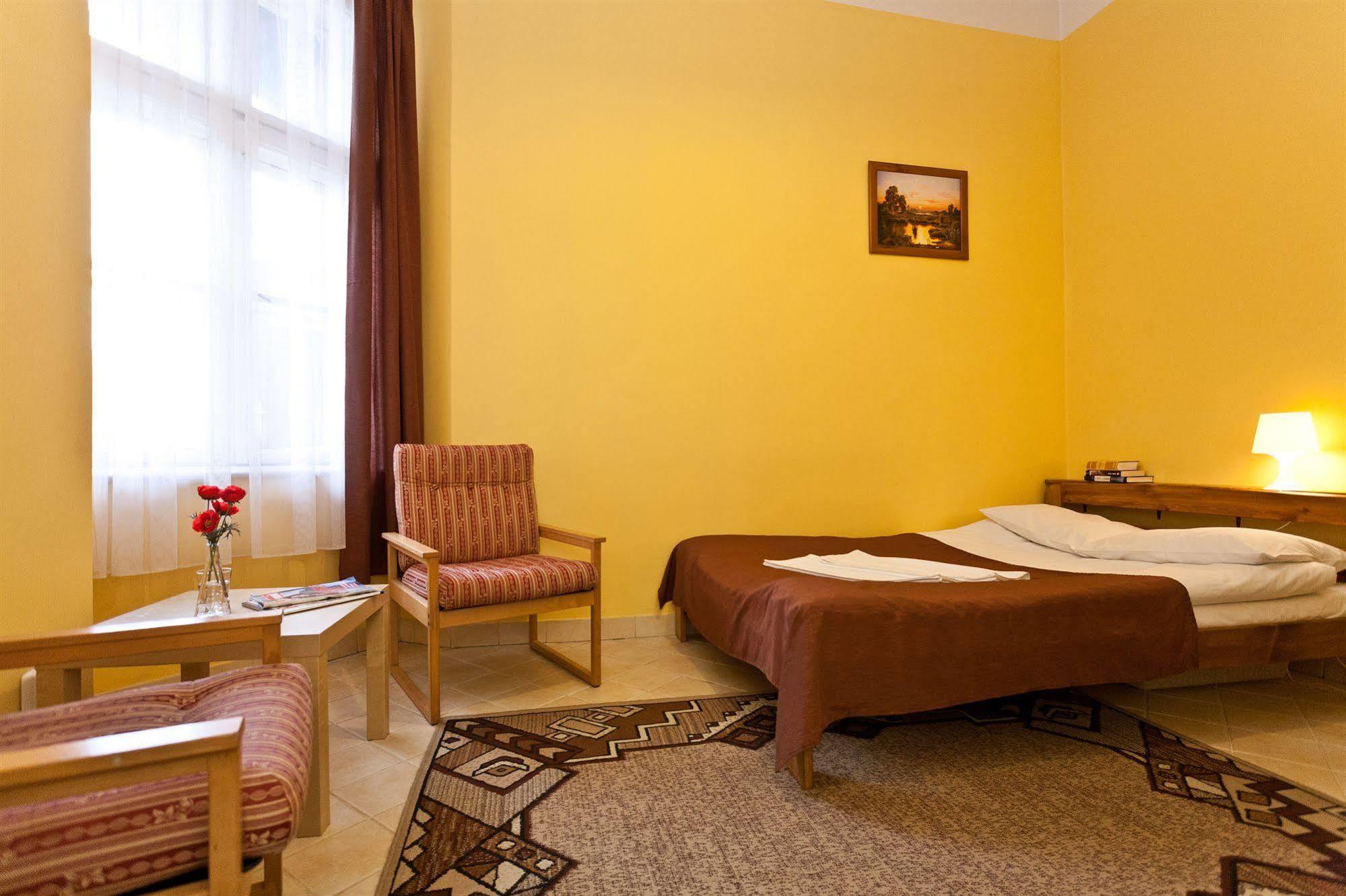 Enigma Hostel كراكوفيا المظهر الخارجي الصورة
