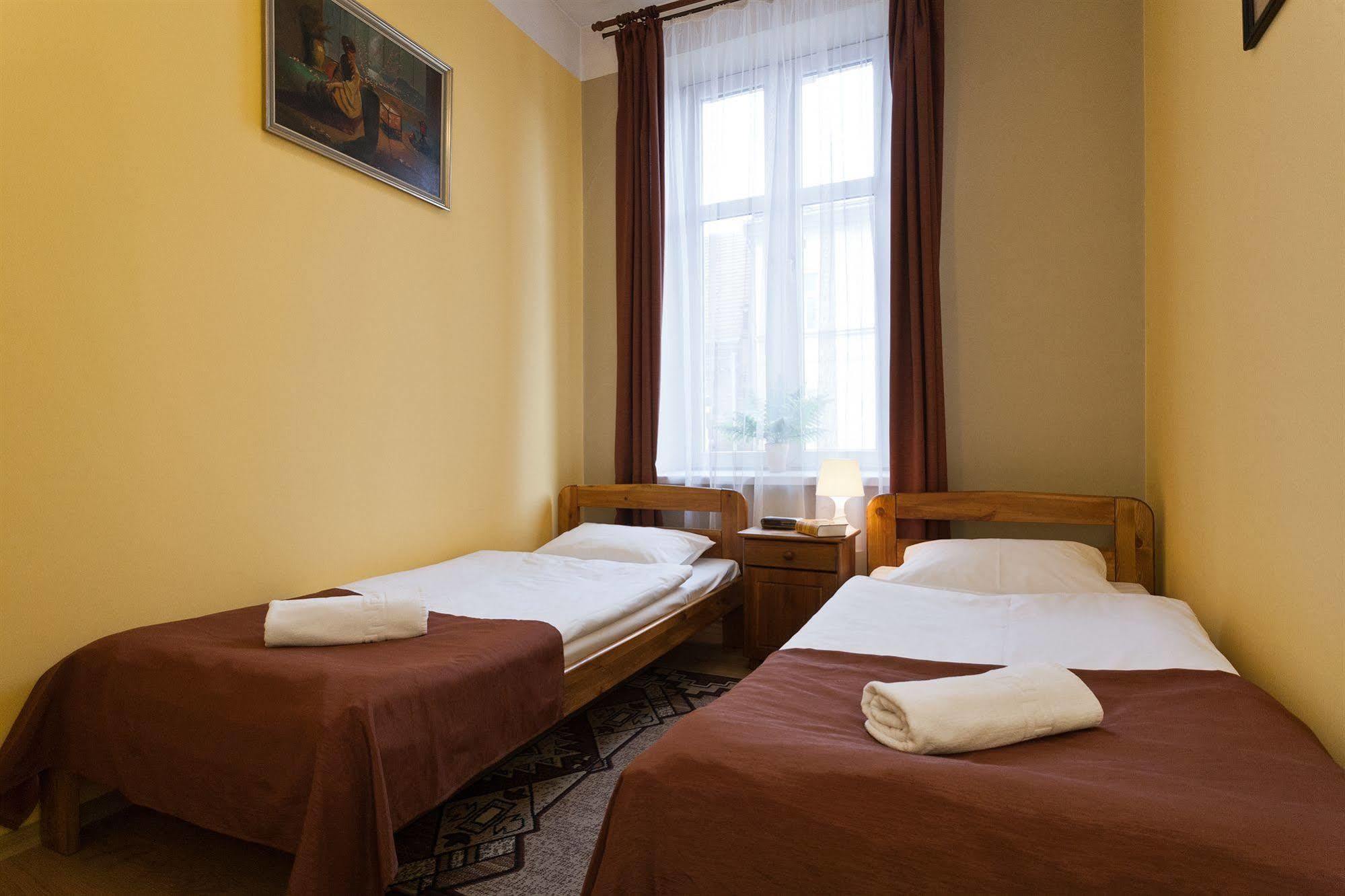 Enigma Hostel كراكوفيا المظهر الخارجي الصورة