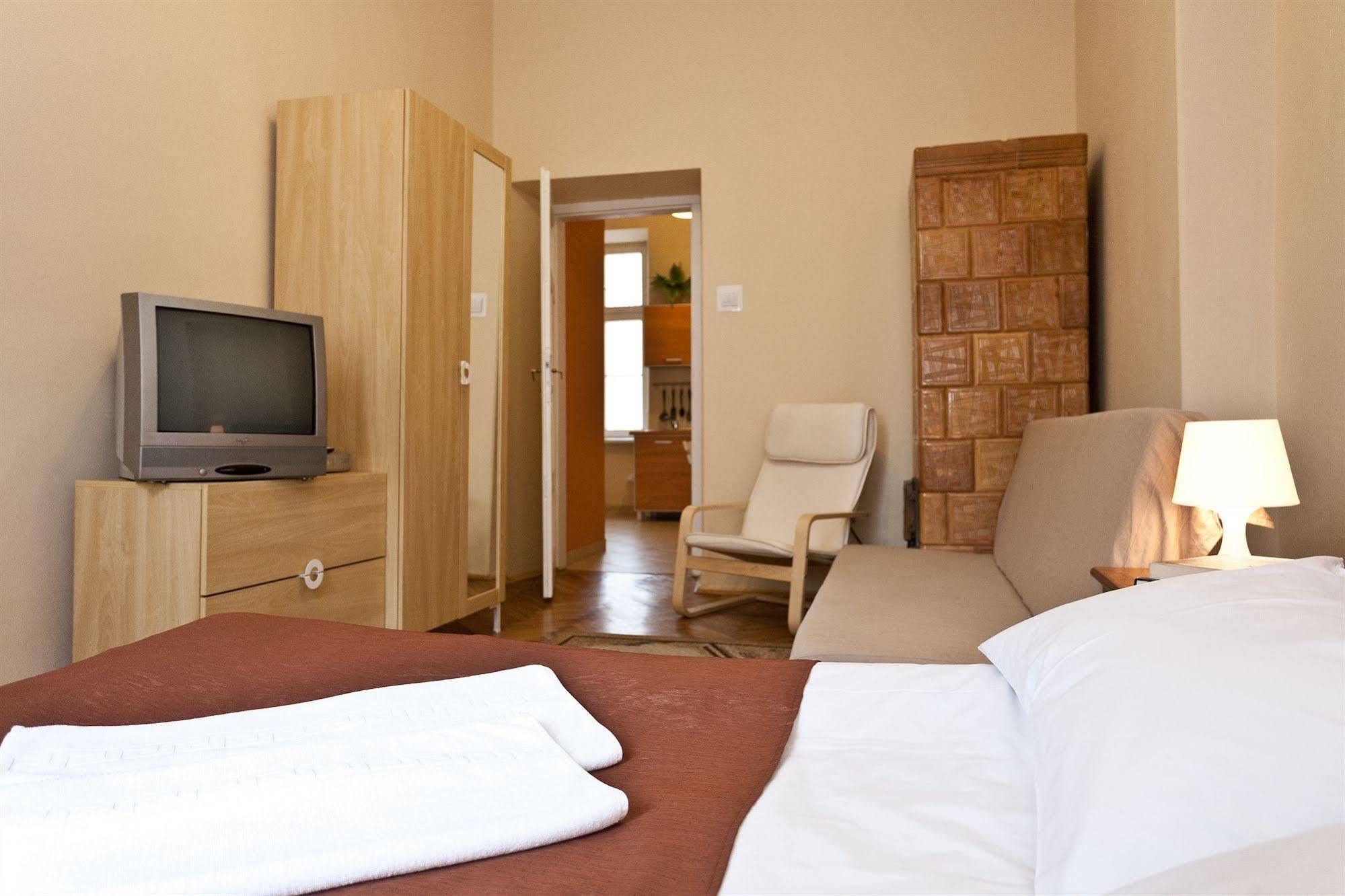 Enigma Hostel كراكوفيا المظهر الخارجي الصورة
