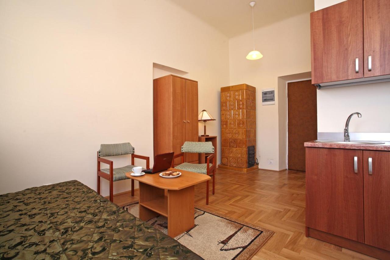 Enigma Hostel كراكوفيا الغرفة الصورة